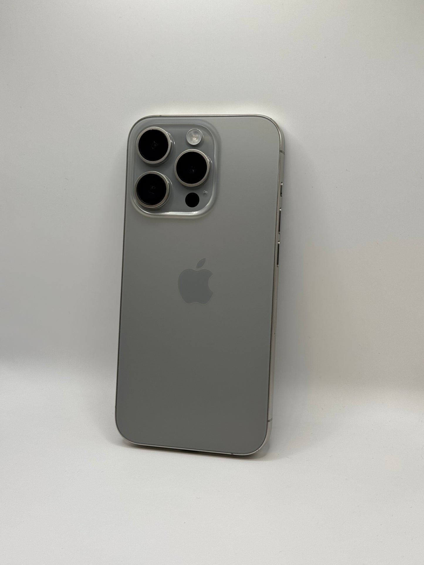 iPhone 16 Pro (CERTIFICADO REVIU)
